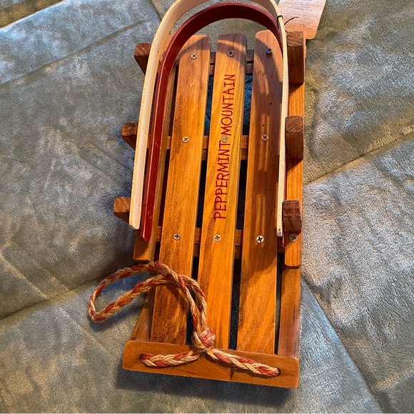 Boyd’s Teddy Bear Collection with sled - Picture 2 of 9